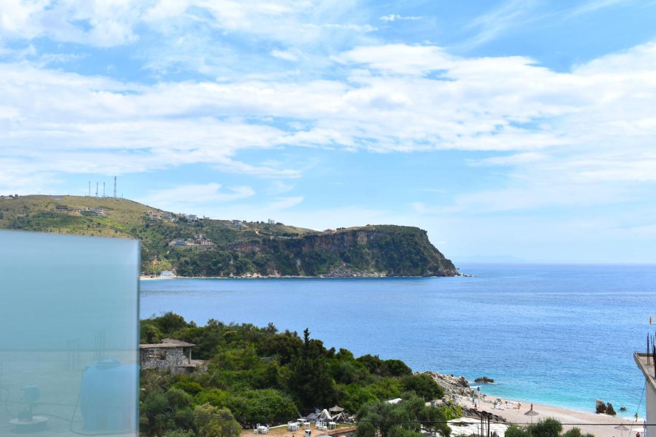 Ionio Rooms II Himare Bagian luar foto