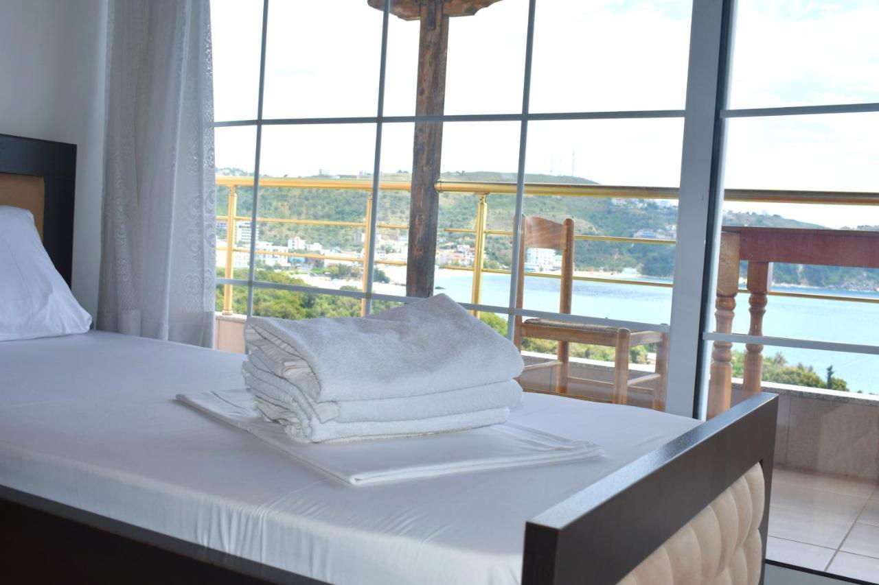 Ionio Rooms II Himare Bagian luar foto