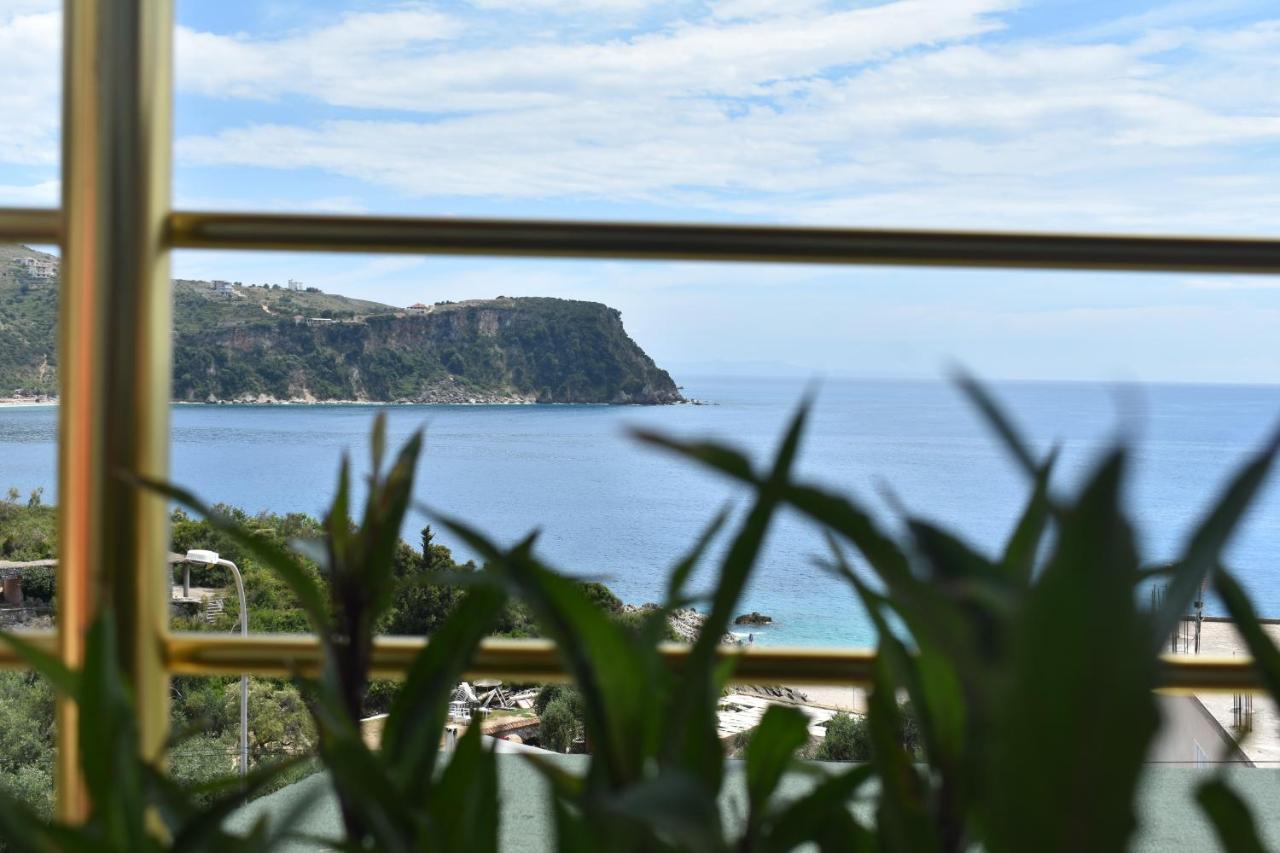 Ionio Rooms II Himare Bagian luar foto